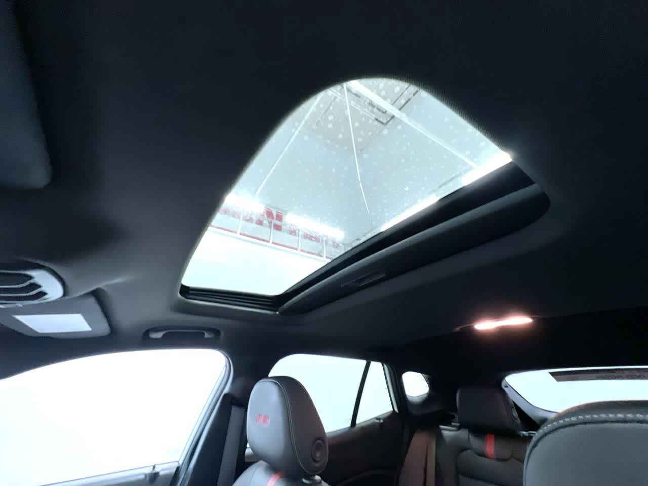 Used 2026 Chevrolet Trax RS w/ Sunroof Package FWD image 41
