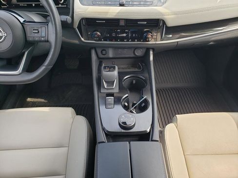 Certified 2024 Nissan Rogue SL w/ SL Premium Package image 21