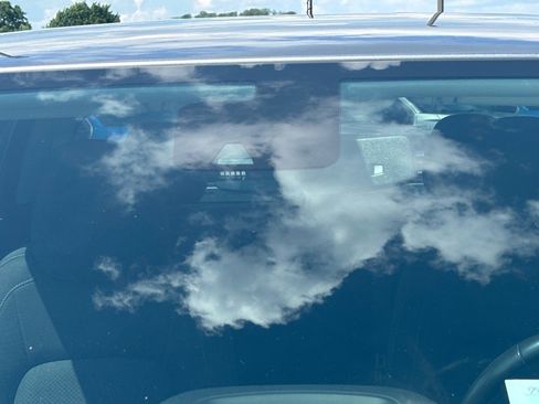 Used 2022 Chevrolet Colorado LT w/ Safety Package image 26