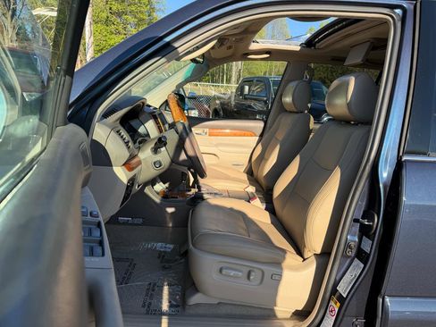 Used 2003 Lexus GX 470 image 11