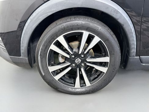 Used 2020 Nissan Kicks SV FWD image 38