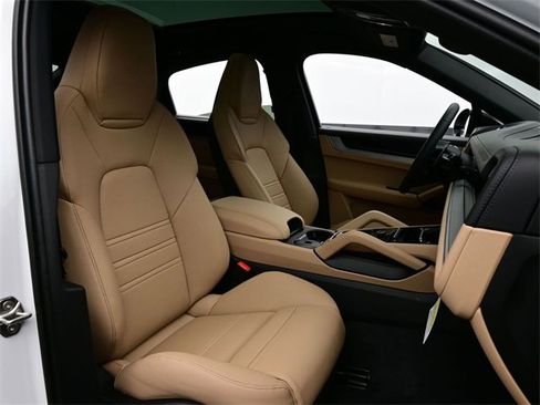 New 2026 Porsche Cayenne E-Hybrid Coupe image 19