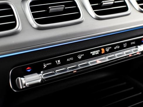 Certified 2025 Mercedes-Benz GLS 450 4MATIC image 30