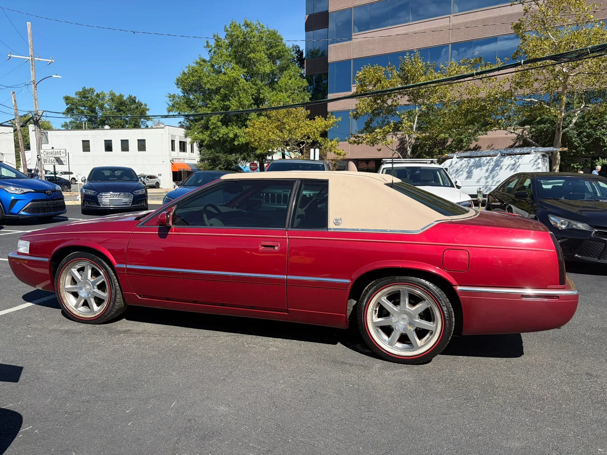 Used 2001 Cadillac Eldorado ESC w/ Comfort/Convenience Pkg FWD image 6