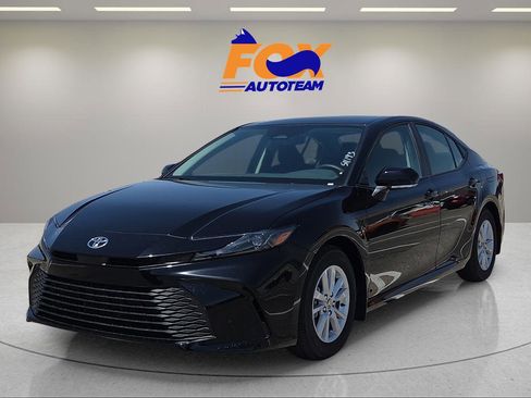 New 2026 Toyota Camry LE FWD image 1