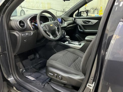 Used 2022 Chevrolet Blazer LT FWD image 11