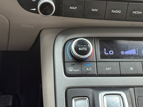 Used 2023 Hyundai Palisade Limited AWD/4WD image 29