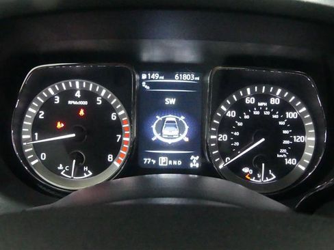 Used 2017 Nissan Titan SV AWD/4WD image 32