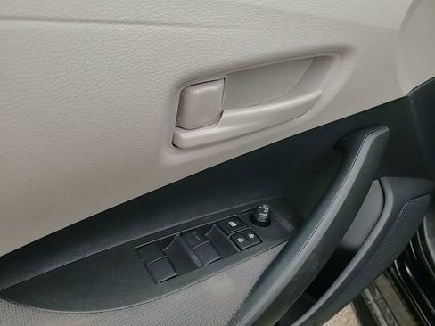 Used 2026 Toyota Corolla LE w/ LE Premium Package image 12