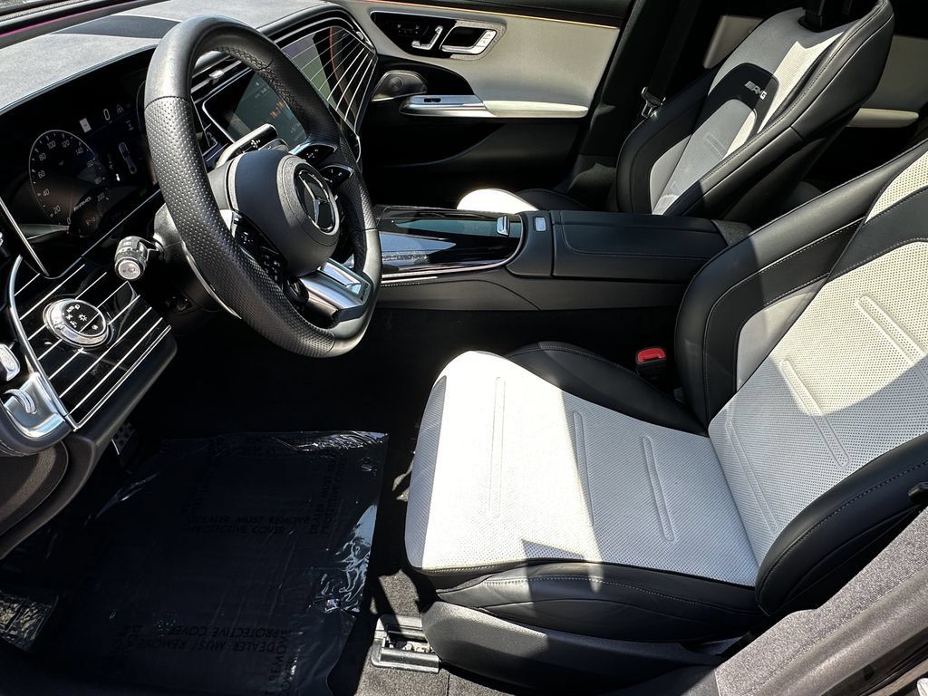 Certified 2025 Mercedes-Benz E 53 AMG e 4MATIC Sedan image 10