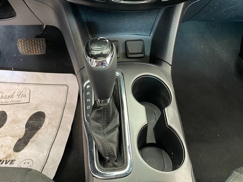 Used 2018 Chevrolet Cruze LT FWD image 15
