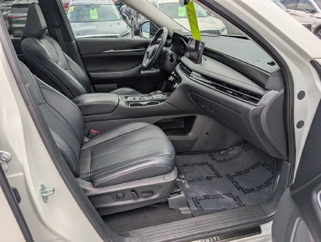 Used 2023 INFINITI QX60 Sensory w/ Cargo Package AWD/4WD image 10