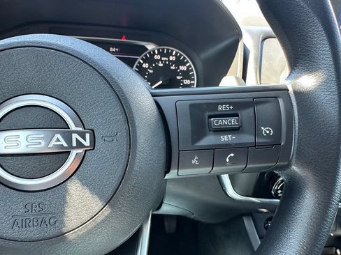 Used 2024 Nissan Rogue S FWD image 24