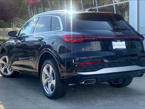 New 2025 Audi Q5 Premium Plus image 3