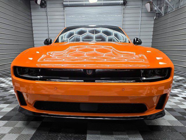 Used 2025 Dodge Charger Daytona R/T w/ Sun & Sound Package AWD/4WD image 4