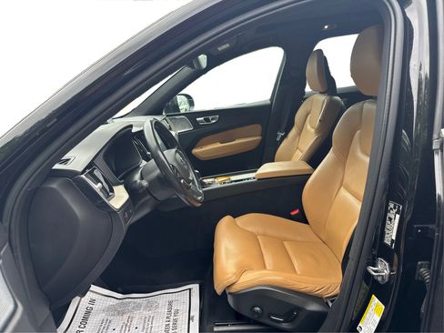 Used 2018 Volvo XC60 T6 Inscription w/ Convenience Package AWD/4WD image 11