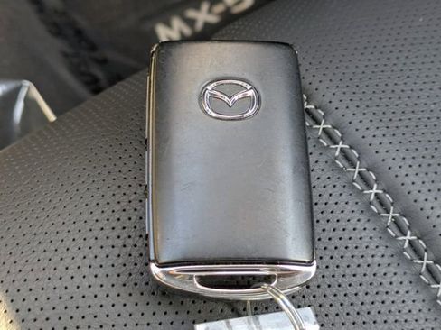 Used 2025 MAZDA MX-5 Miata RF Grand Touring image 22