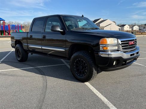 Used 2007 GMC Sierra 1500 SLE w/ Sierra Special Edition image 9