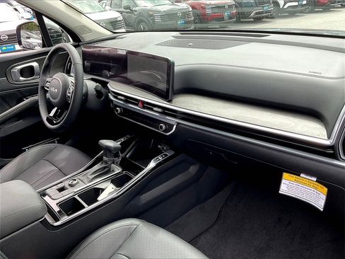 New 2025 Kia Sorento SX image 10