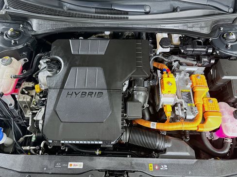 Used 2022 Hyundai Elantra Blue w/ Preferred Accessory Package image 31