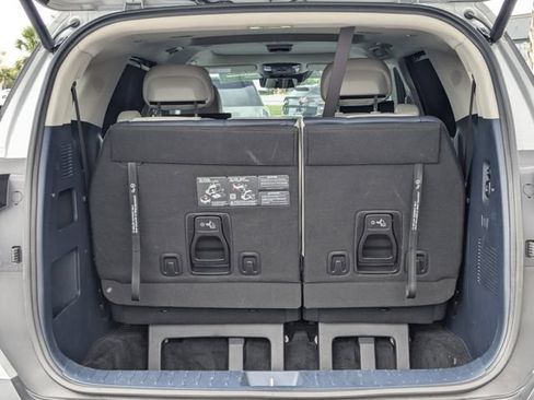 Certified 2025 Kia Carnival SX Prestige FWD image 16