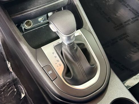 Used 2024 Kia Forte LXS w/ LXS Technology Package FWD image 17