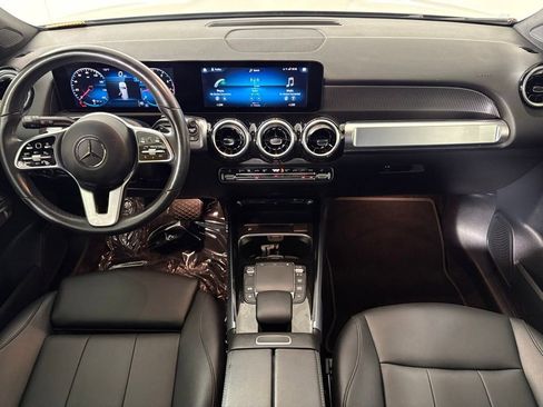 Used 2022 Mercedes-Benz GLB 250 image 34