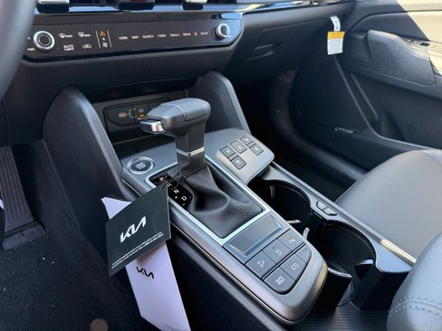 New 2026 Kia Sportage SX AWD/4WD image 13