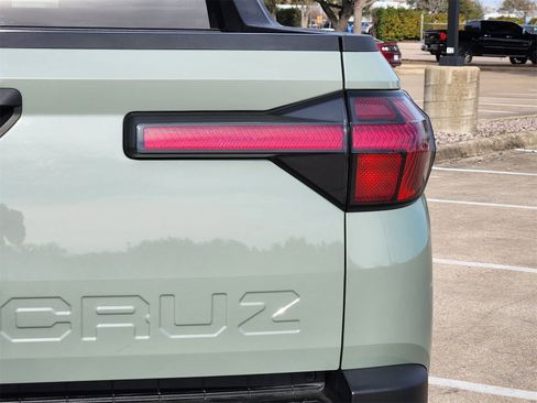 Used 2024 Hyundai Santa Cruz SE image 16