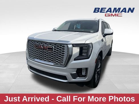 Used 2021 GMC Yukon XL Denali w/ Denali Premium Package AWD/4WD image 1