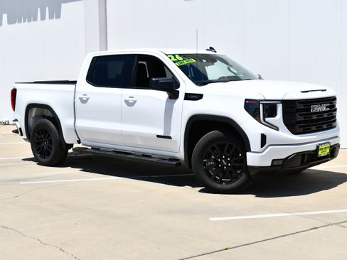 Used 2026 GMC Sierra 1500 Elevation w/ LPO, Elevation Black Package RWD image 2