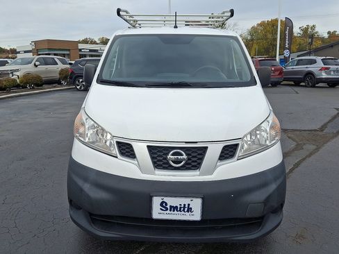 Used 2015 Nissan NV200 S image 2