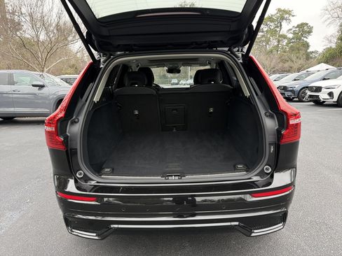 Certified 2025 Volvo XC60 B5 Plus image 34
