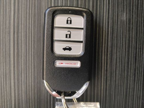 Used 2017 Honda Pilot Elite image 32