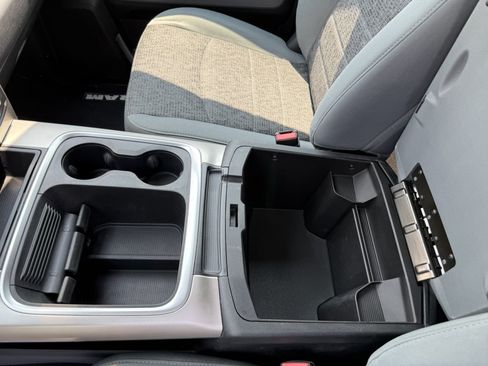 Used 2017 RAM 1500 Big Horn AWD/4WD image 31