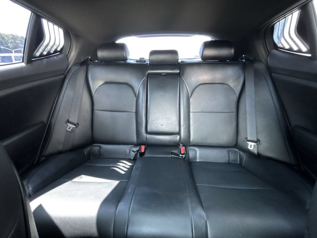 Used 2021 Kia Stinger GT1 AWD/4WD image 26