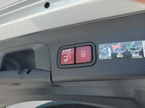 Certified 2026 Mercedes-Benz GLS 450 4MATIC image 11