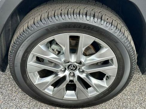 Used 2024 Toyota RAV4 XLE Premium image 15