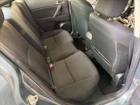 Used 2013 MAZDA MAZDA3 i Sport image 20