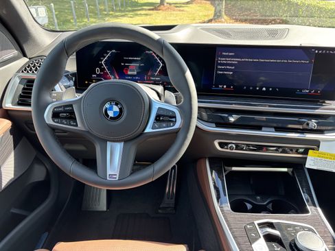 Used 2026 BMW X5 xDrive40i w/ M Sport Package image 19