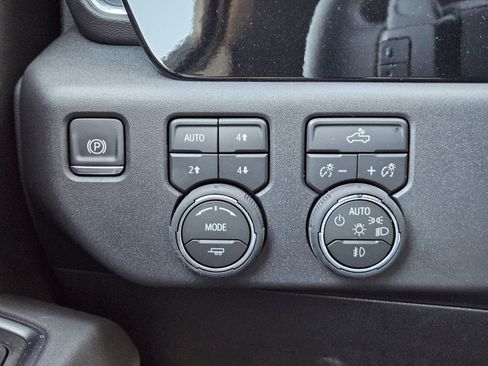 New 2026 Chevrolet Silverado 1500 LT Trail Boss w/ Convenience Package II AWD/4WD image 24