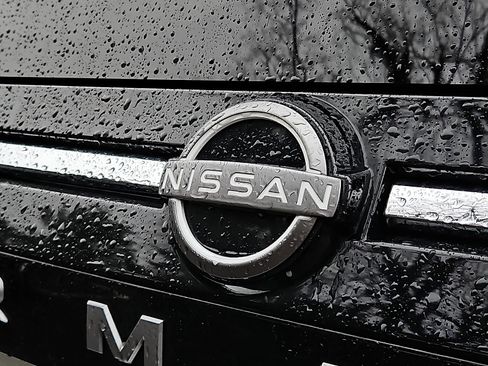 Certified 2025 Nissan Armada SV image 30