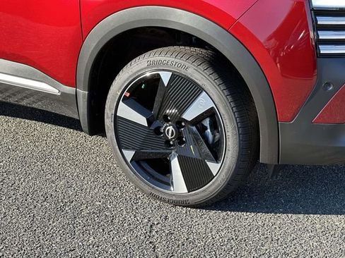 New 2026 Nissan Kicks SR image 7