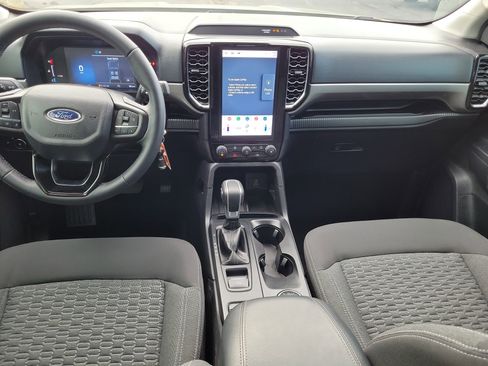 Used 2025 Ford Ranger XLT w/ Trailer Tow Package image 12