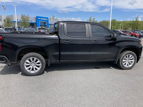 Used 2020 Chevrolet Silverado 1500 Custom w/ Custom Value Package AWD/4WD image 8
