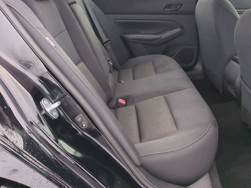 Used 2024 Nissan Altima 2.5 SV image 18