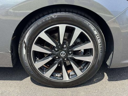 Used 2018 Nissan Altima 2.5 SL FWD image 25