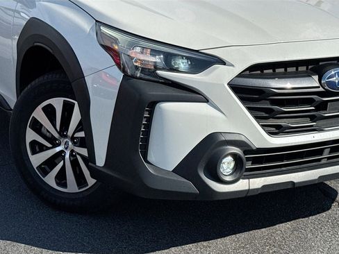 Used 2023 Subaru Outback Premium image 15