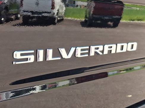 Used 2025 Chevrolet Silverado 1500 LT Trail Boss w/ Convenience Package II AWD/4WD image 31