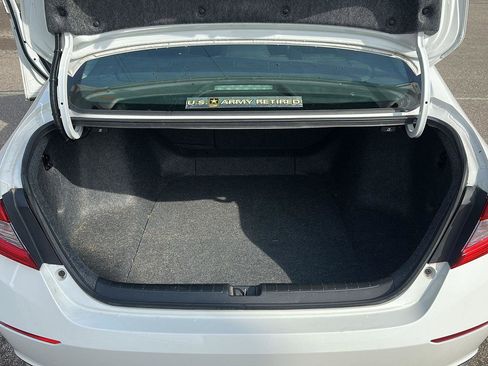 Used 2018 Honda Accord EX-L image 25